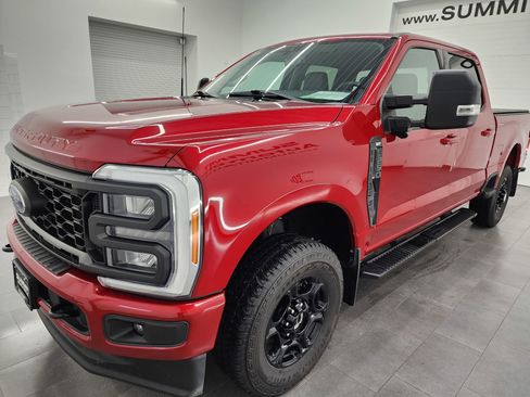 Used 2023 Ford F250 XLT w/ XLT Premium Package image 7