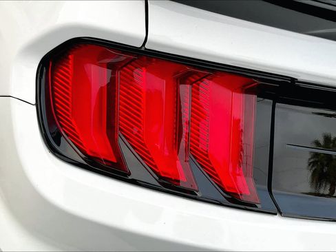 Used 2018 Ford Mustang Shelby GT350 w/ Electronics Package image 31