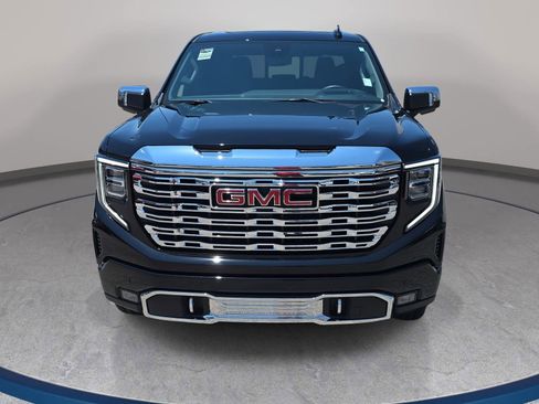 Used 2026 GMC Sierra 1500 Denali AWD/4WD image 2