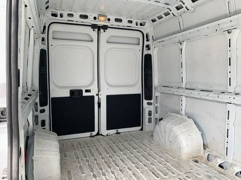 Used 2023 RAM ProMaster 2500 FWD image 12