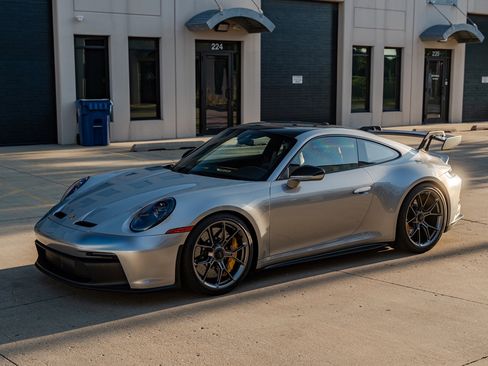 Used 2022 Porsche 911 GT3 RWD image 1