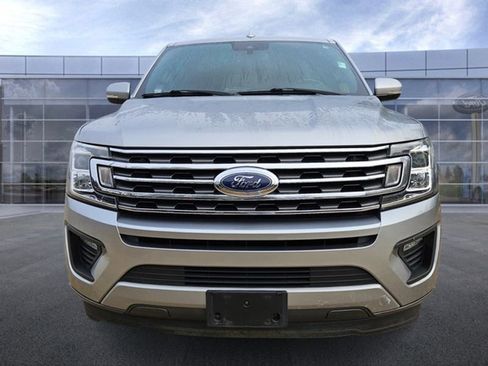 Used 2020 Ford Expedition XLT w/ Equipment Group 202A image 3