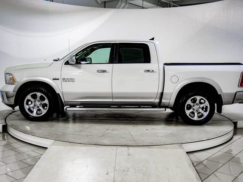Used 2015 RAM 1500 Laramie w/ Convenience Group AWD/4WD image 4