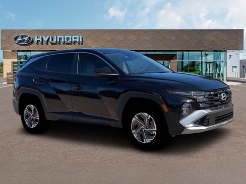 New 2026 Hyundai Tucson Blue SE w/ Tow & Go Package image 10