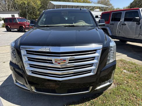 Used 2018 Cadillac Escalade ESV Platinum image 7