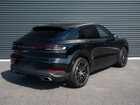 Certified 2024 Porsche Cayenne Coupe image 29