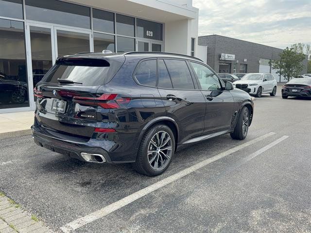 Used 2024 BMW X5 xDrive50e w/ M Sport Package AWD/4WD image 3