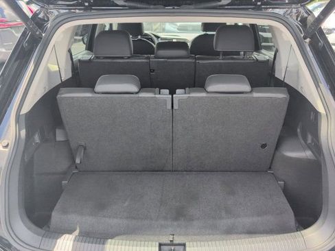 Used 2024 Volkswagen Tiguan SE FWD image 28