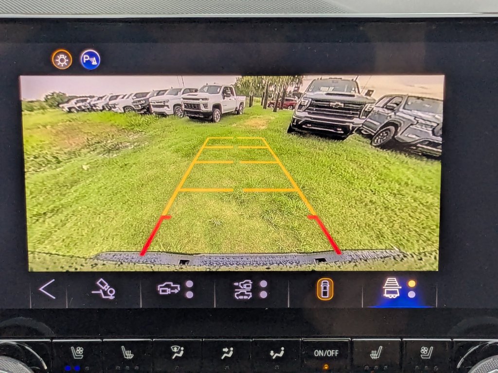 New 2026 Chevrolet Colorado ZR2 w/ Technology Package AWD/4WD image 21