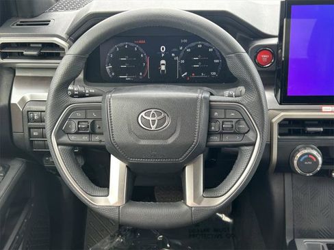 Certified 2024 Toyota Tacoma TRD Off-Road image 41