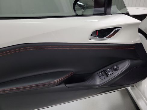 Used 2023 MAZDA MX-5 Miata Grand Touring RWD image 10