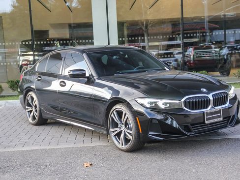 Used 2023 BMW 330i Sedan w/ Premium Package image 3