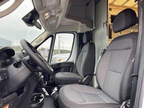 New 2024 RAM ProMaster 3500 w/ Convenience Group FWD image 17