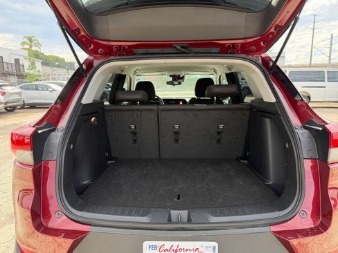 Used 2025 Chevrolet TrailBlazer LT image 29