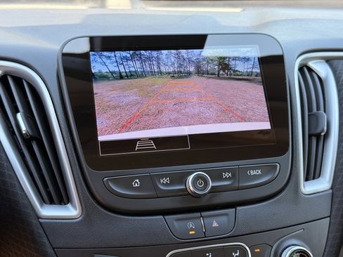 Used 2024 Chevrolet Malibu LT w/ Sport Edition image 18