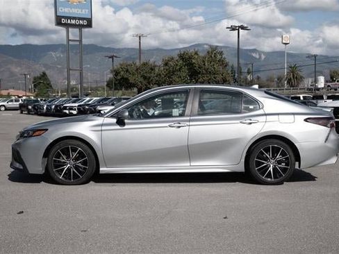 Used 2023 Toyota Camry SE image 7