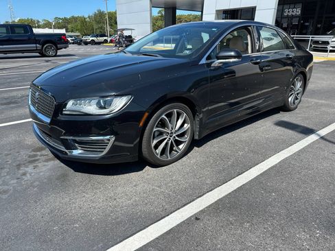Used 2019 Lincoln MKZ Reserve w/ Reserve Plus Package FWD image 2