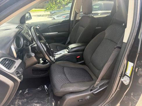 Used 2019 Dodge Journey SE w/ Premium Group FWD image 10