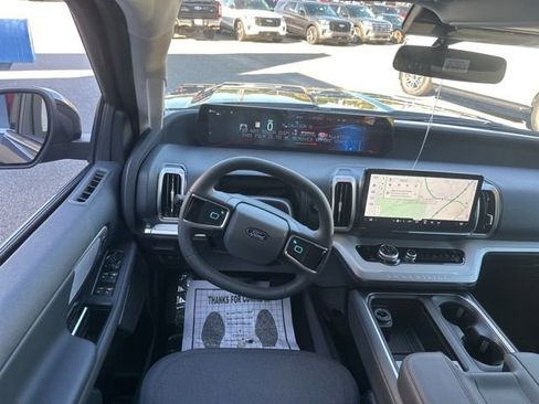 New 2025 Ford Expedition Active RWD image 26