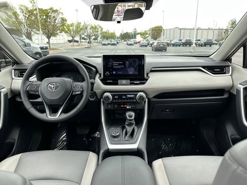 Certified 2023 Toyota RAV4 XLE Premium AWD/4WD image 29