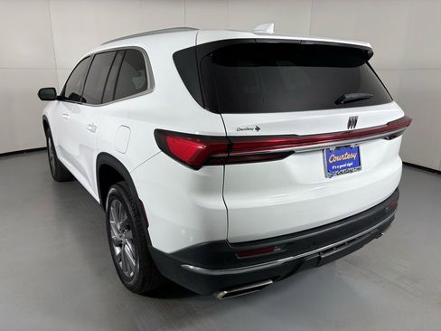 Used 2025 Buick Enclave Preferred image 6