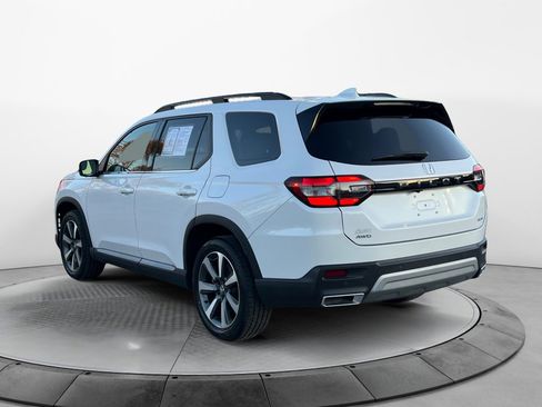 Used 2024 Honda Pilot Elite image 5