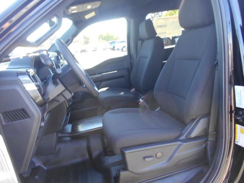 New 2025 Ford F150 XL image 4