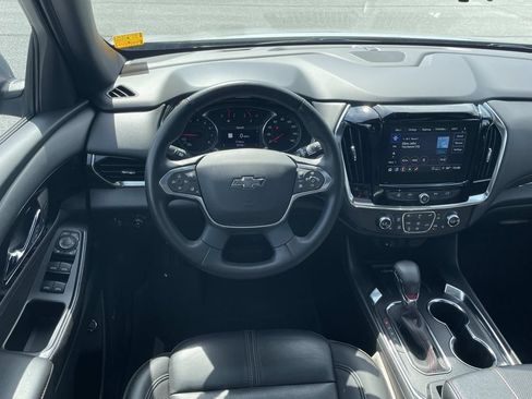 Used 2023 Chevrolet Traverse RS w/ LPO, Floor Liner Package AWD/4WD image 15