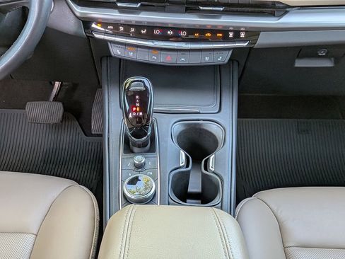 Certified 2024 Cadillac XT4 Premium Luxury FWD image 22
