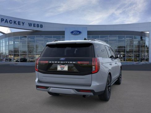 New 2025 Ford Expedition Platinum w/ Driver's Package image 9