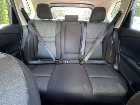 Used 2025 Nissan Rogue SV image 40