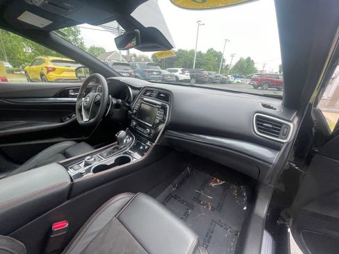 Certified 2023 Nissan Maxima SR w/ Sport Mat Group FWD image 13
