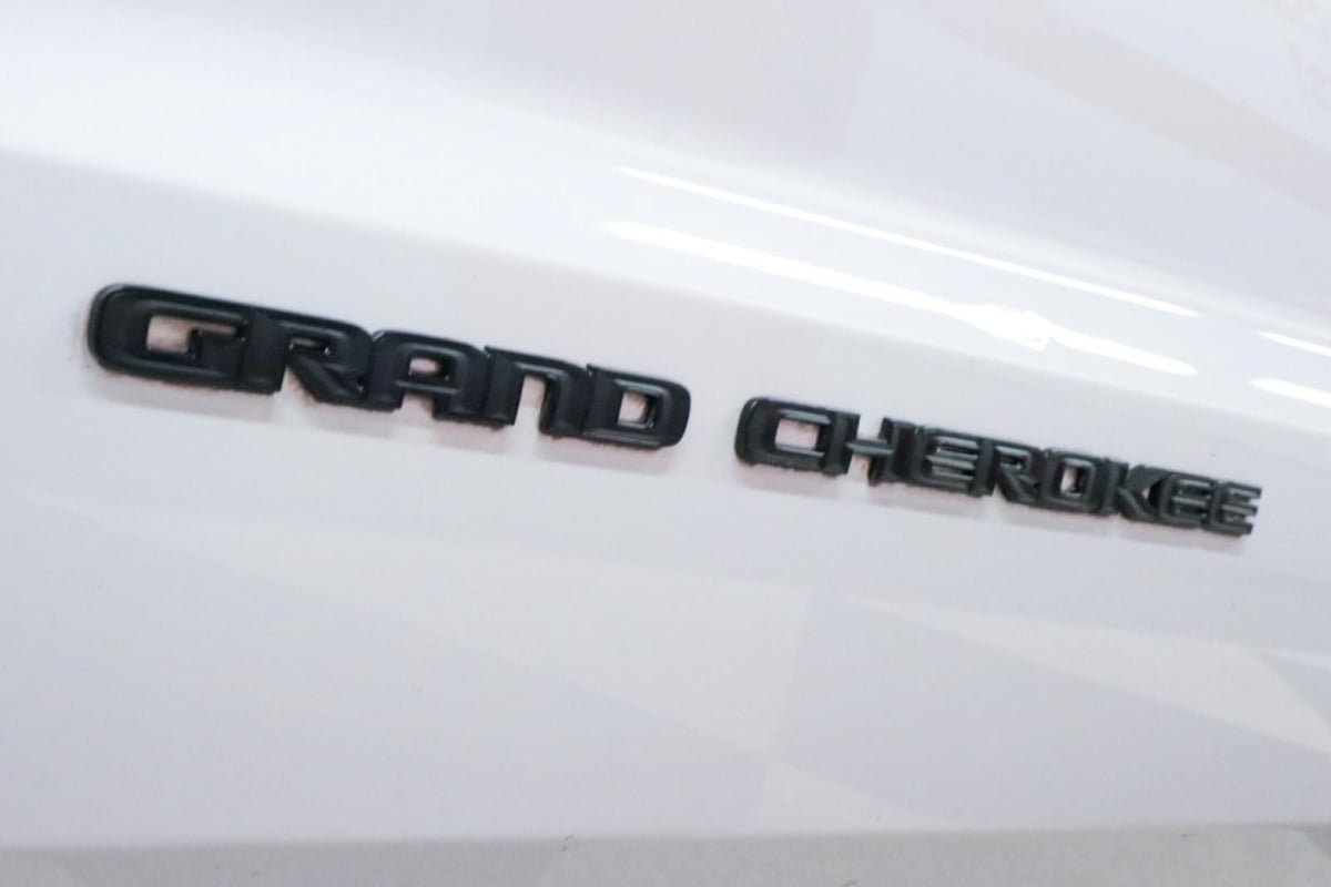Used 2021 Jeep Grand Cherokee Limited X RWD image 42