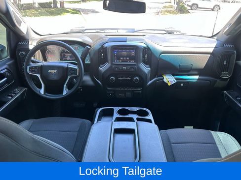 Used 2022 Chevrolet Silverado 2500 Custom w/ Custom Value Package AWD/4WD image 16
