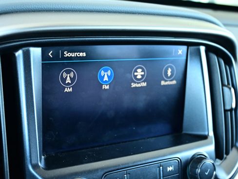 Used 2019 Chevrolet Colorado Z71 AWD/4WD image 31