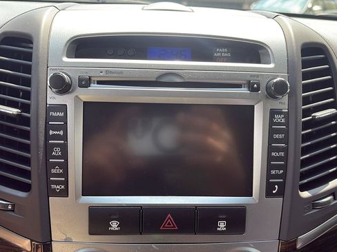 Used 2010 Hyundai Santa Fe SE w/ Premium Pkg 3 FWD image 12