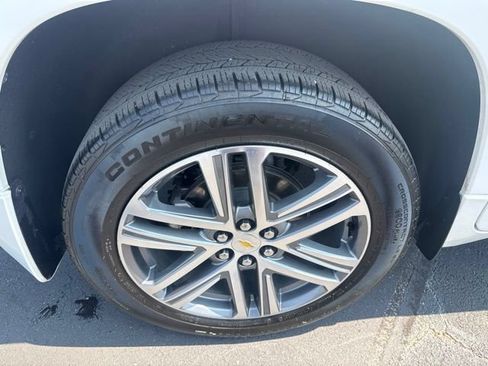 Used 2023 Chevrolet Traverse High Country w/ LPO, Floor Liner Package FWD image 14