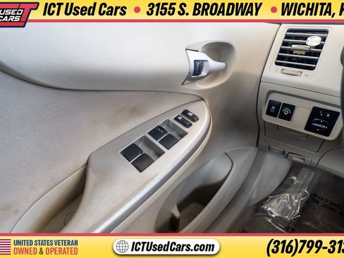 Used 2011 Toyota Corolla LE FWD image 16
