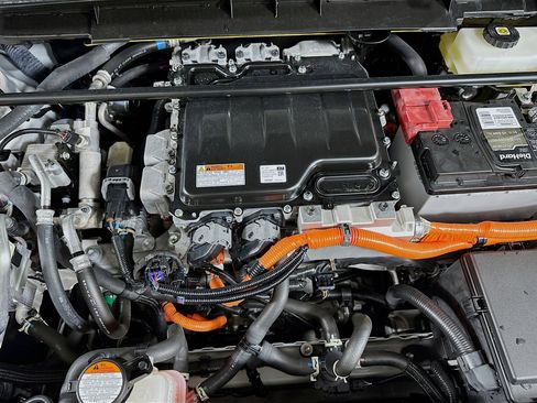 Used 2023 Lexus RZ 450e Premium w/ Accessory Package (Z1) image 34