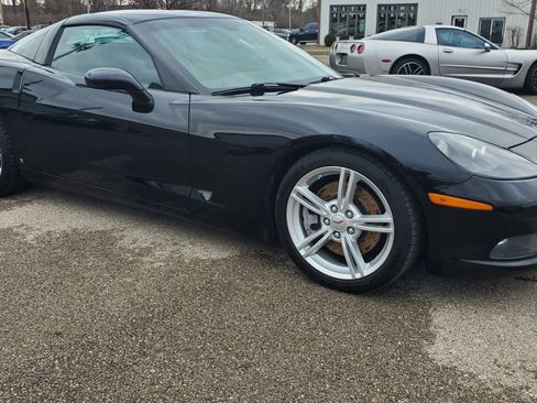 Used 2008 Chevrolet Corvette Coupe w/ Z51 Performance Package image 2