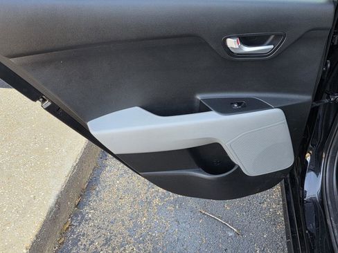 Used 2023 Kia Rio S image 24