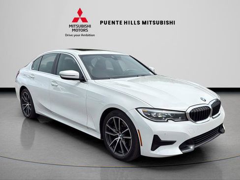 Used 2022 BMW 330i Sedan w/ Convenience Package image 3