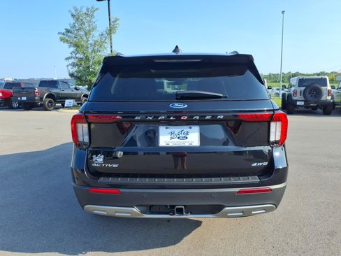 Certified 2025 Ford Explorer Active w/ Active Comfort Package AWD/4WD image 4