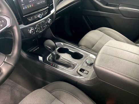 Used 2023 Chevrolet Traverse LT w/ Rear Camera Mirror Package AWD/4WD image 21