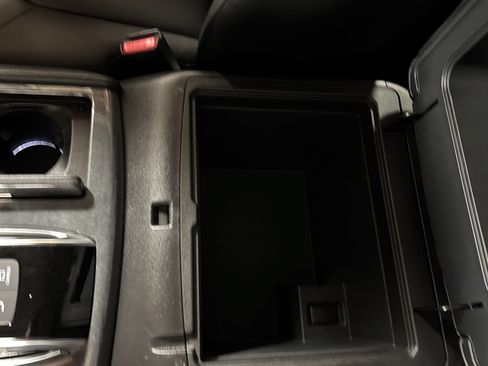Used 2023 Nissan Armada SV AWD/4WD image 25