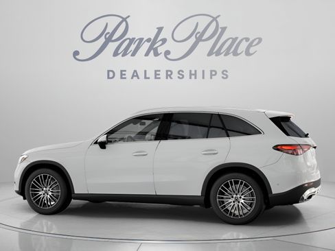 Certified 2026 Mercedes-Benz GLC 300 image 9