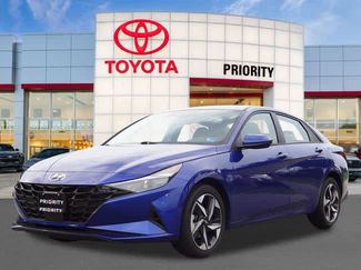 Used 2023 Hyundai Elantra SEL w/ Convenience Package FWD video 1