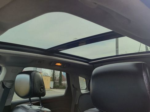 Used 2016 Cadillac SRX Luxury w/ Driver Awareness Package image 18