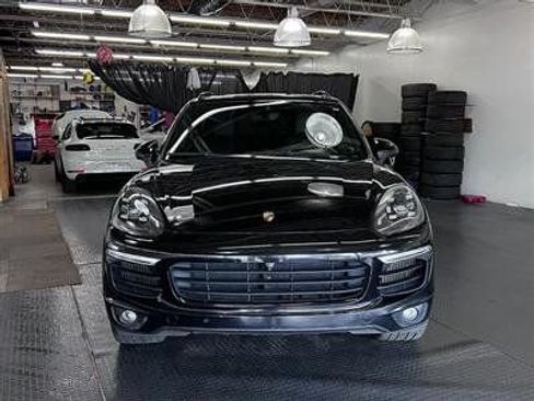 Used 2016 Porsche Cayenne S AWD/4WD image 2