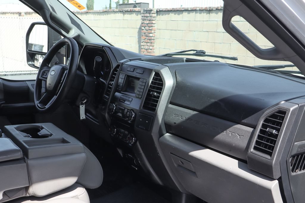 Used 2017 Ford F550 Luxury RWD image 36